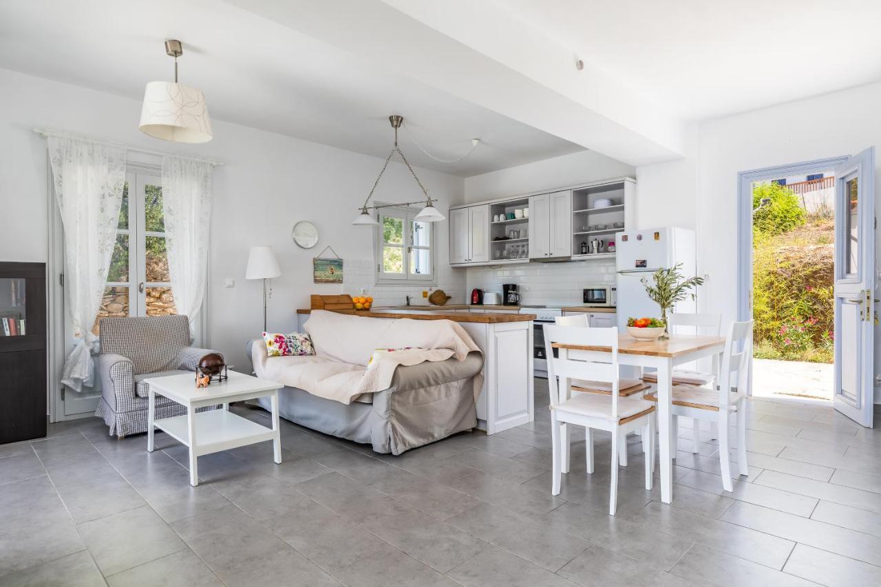 Villa Rodia With Swimming Pool On Skopelos Island Extérieur photo